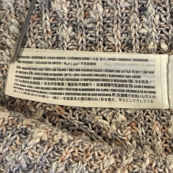 Abercrombie Cropped Chunky Knit Sweater XS – Soft Neutral Taupe elevated basic - Picture 13 of 14